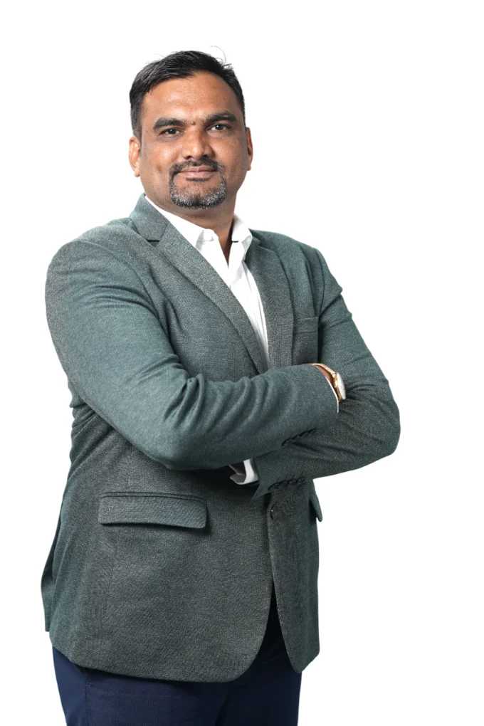 Sandeep Kangane Export Coach with Ship